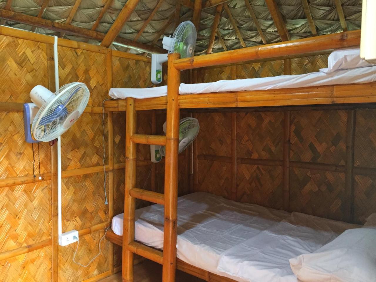 Sealovers' Place Masasa Beach Batangas Екстер'єр фото